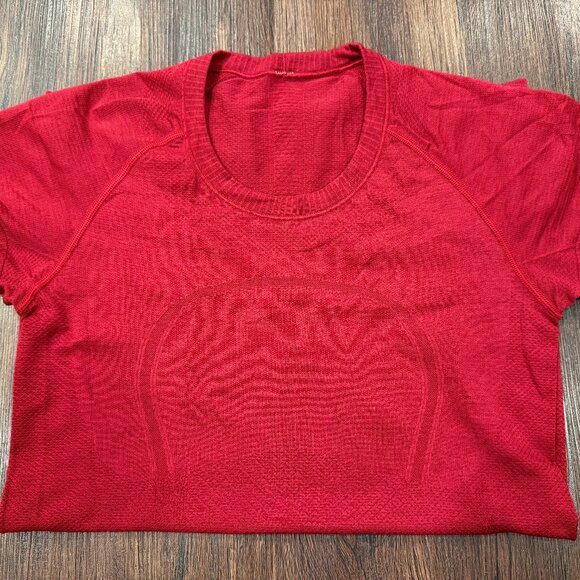 Lululemon Sz 6 Red Swiftly Tech Short Sleeve Shirt $68 RV - Picture 4 of 7